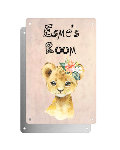 Cute Animal Personalised Name Plaque – Baby Lion With Flower | Vintage-Style Aluminium Sign for Kids’ Room