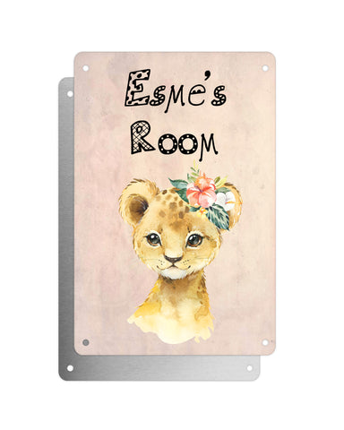 Cute Animal Personalised Name Plaque – Baby Lion With Flower | Vintage-Style Aluminium Sign for Kids’ Room