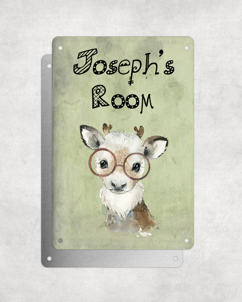Cute Animal Personalised Name Plaque – Baby Reindeer With Brown Glasses | Vintage-Style Aluminium Sign for Kids’ Room