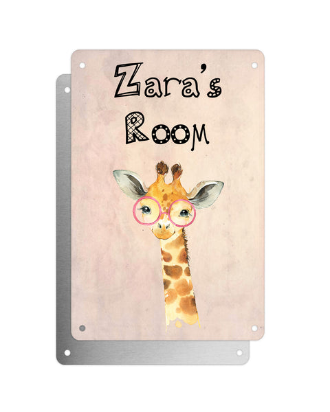 Cute Animal Personalised Name Plaque – Baby Giraffe With Pink Glasses | Vintage-Style Aluminium Sign for Kids’ Room