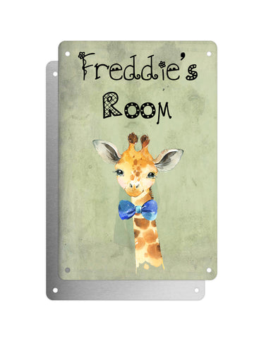 Cute Animal Personalised Name Plaque – Baby Giraffe With Blue Bow Tie | Vintage-Style Green Aluminium Sign for Kids’ Room
