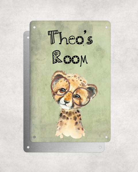 Cute Animal Personalised Name Plaque – Baby Cheetah With Brown Glasses | Vintage-Style Green Aluminium Sign for Kids’ Room
