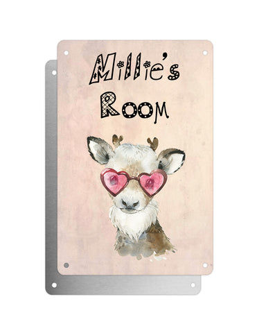 Cute Animal Personalised Name Plaque – Baby Reindeer With Heart Sunglasses | Vintage-Style Aluminium Sign for Kids’ Room