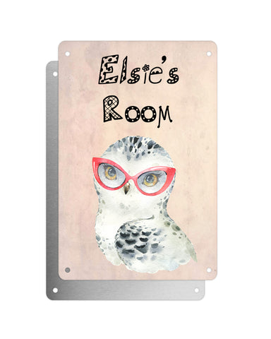 Cute Animal Personalised Name Plaque – Snowy Owl With Red Glasses | Vintage-Style Aluminium Sign for Kids’ Room