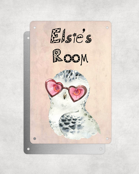 Cute Animal Personalised Name Plaque – Snowy Owl With Heart Sunglasses | Vintage-Style Aluminium Sign for Kids’ Room