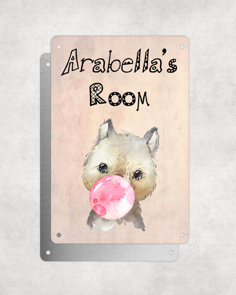 Cute Animal Personalised Name Plaque – Baby Wombat With Bubblegum | Vintage-Style Aluminium Sign for Kids’ Room