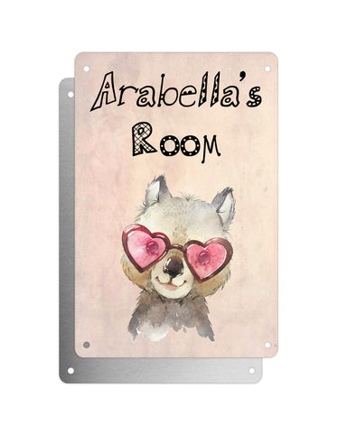 Cute Animal Personalised Name Plaque – Baby Wombat With Heart Sunglasses | Vintage-Style Aluminium Sign for Kids’ Room