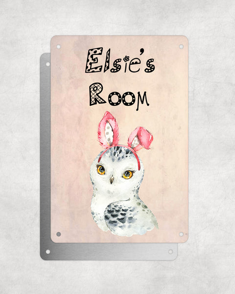 Cute Animal Personalised Name Plaque – Snowy Owl With Bunny Ears | Vintage-Style Aluminium Sign for Kids’ Room